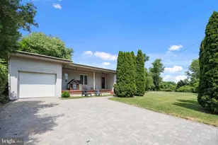 212 Skyline Dr, Feasterville-Trevose, PA 19053 - Photo 3