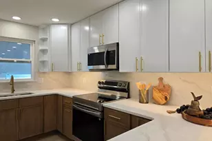 10 Linden Ln, Levittown, PA 19054 - Photo 5