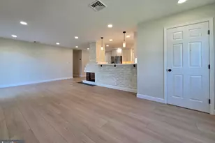 10 Linden Ln, Levittown, PA 19054 - Photo 15