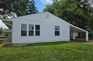 10 Linden Ln, Levittown, PA 19054 - Photo 3
