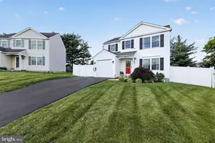 536 Whitford Cir, Telford, PA 18969 - Photo 3