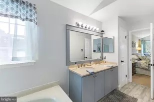 11 Gunning Ln, Langhorne, PA 19047 - Photo 17