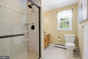 949 Queens Dr, Yardley, PA 19067 - Photo 21