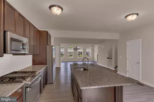 10 Independence Ct, Perkasie, PA 18944 - Photo 9