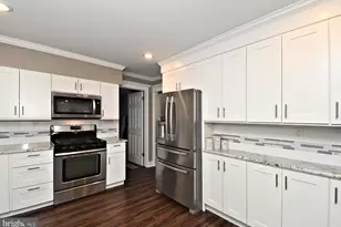 6073 Mark Cir, Bensalem, PA 19020 - Photo 15