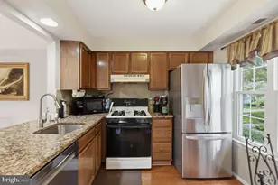 313 Society Pl Pl, Newtown, PA 18940 - Photo 13