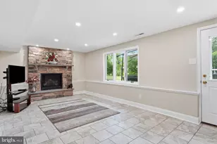 688 Fairfield Dr, Warminster, PA 18974 - Photo 23