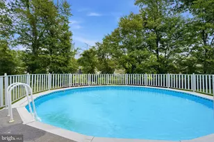 688 Fairfield Dr, Warminster, PA 18974 - Photo 41