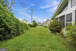58 Trail Rd, Levittown, PA 19056 - Photo 29