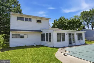 23 Shelter Ln, Levittown, PA 19055 - Photo 29