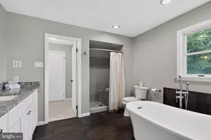 2002 Broad St, Perkasie, PA 18944 - Photo 25