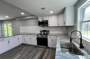 208 Thornridge Dr, Levittown, PA 19054 - Photo 9