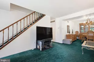 121 Windham Ct, Newtown, PA 18940 - Photo 9