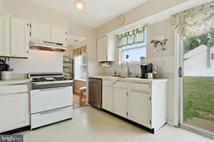 2028 Chatham Dr, Bensalem, PA 19020 - Photo 9