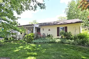 70 Tall Pine Ln, Levittown, PA 19054 - Photo 1