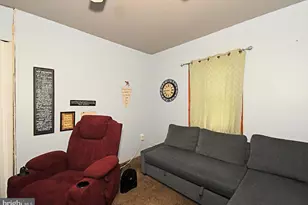 70 Tall Pine Ln, Levittown, PA 19054 - Photo 21