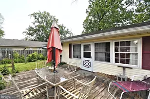 70 Tall Pine Ln, Levittown, PA 19054 - Photo 29