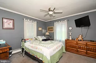 70 Tall Pine Ln, Levittown, PA 19054 - Photo 13