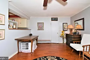 70 Tall Pine Ln, Levittown, PA 19054 - Photo 7