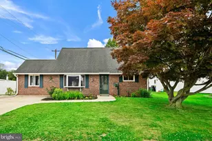 7 Misty Pine Rd, Levittown, PA 19056 - Photo 1