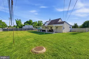 95 Cardinal Rd, Levittown, PA 19057 - Photo 37