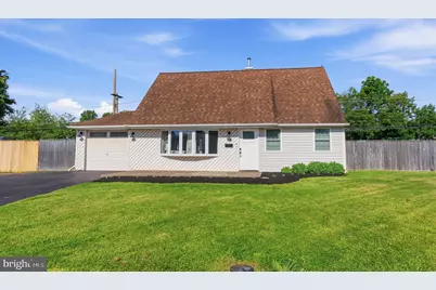 95 Cardinal Road, Levittown, PA 19057 - Photo 3