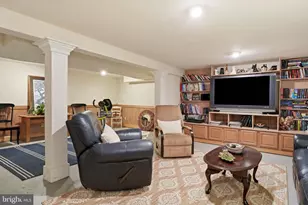 207 Forrest Dr, Holland, PA 18966 - Photo 41