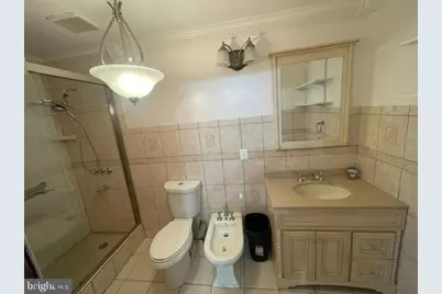 10 Middle Road, Levittown, PA 19056 - Photo 25