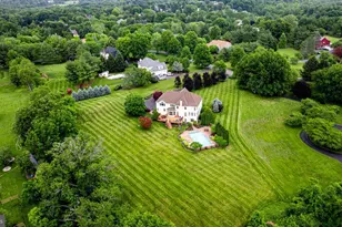 104 Whisper Wood Ct, Newtown, PA 18940 - Photo 3