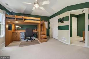 104 Whisper Wood Ct, Newtown, PA 18940 - Photo 25