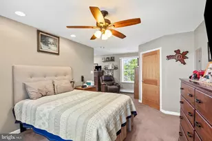 21 Red Rose Dr, Levittown, PA 19056 - Photo 47