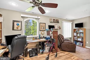 21 Red Rose Dr, Levittown, PA 19056 - Photo 45