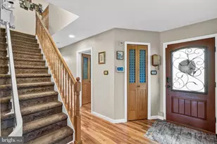 21 Red Rose Dr, Levittown, PA 19056 - Photo 17