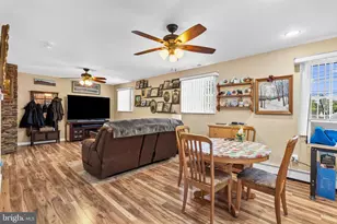 21 Red Rose Dr, Levittown, PA 19056 - Photo 39
