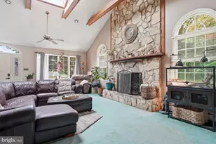 1 Meadow Ln, Levittown, PA 19054 - Photo 7