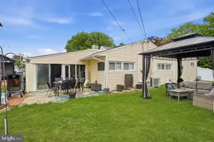 1 Meadow Ln, Levittown, PA 19054 - Photo 35