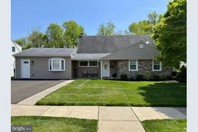 30 Hollow Road, Levittown, PA 19056 - Photo 1