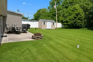 30 Hollow Rd, Levittown, PA 19056 - Photo 11