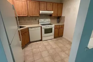 16024 Beacon Hill Dr, Holland, PA 18966 - Photo 5