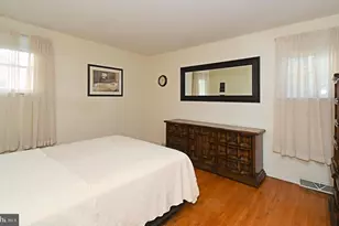 1443 Hampton Ln, Warminster, PA 18974 - Photo 11