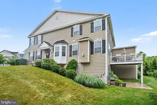 327 W Boulder Dr, Chalfont, PA 18914 - Photo 3
