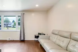106 Cedarbrook Dr, Southampton, PA 18966 - Photo 13