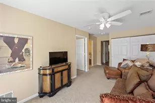 487 Cambridge Ln, Newtown, PA 18940 - Photo 15