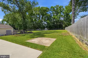 31 Vermillion Ln, Levittown, PA 19054 - Photo 31