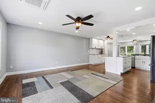 31 Vermillion Ln, Levittown, PA 19054 - Photo 7