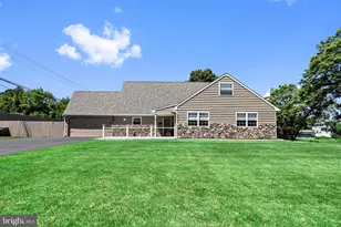 57 Rust Hill Rd, Levittown, PA 19056 - Photo 3