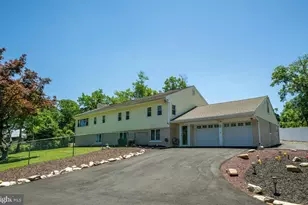 11 Williams Ln, Yardley, PA 19067 - Photo 1