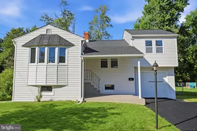 110 Elmwood Avenue, Feasterville-Trevose, PA 19053 - Photo 3