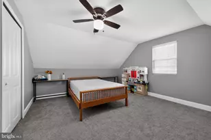 60 Pine Needle Rd, Levittown, PA 19056 - Photo 23