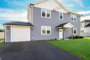 27 Bittersweet Rd, Levittown, PA 19057 - Photo 35